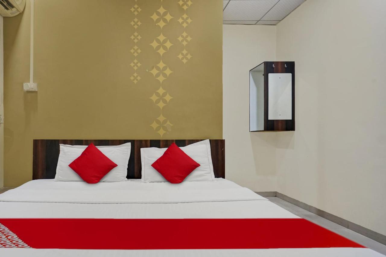 Oyo Flagship Sai Satyam 3* Pune